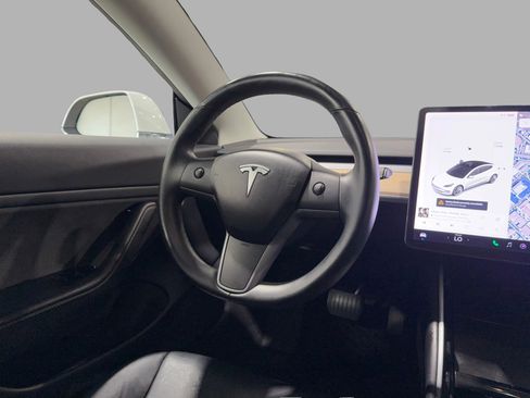 Used 2019 Tesla Model 3 Standard Range image 28
