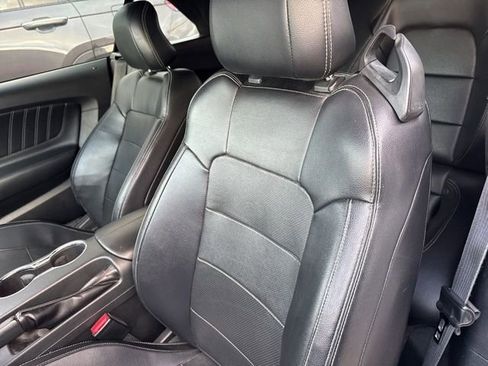 Used 2015 Ford Mustang Premium image 5