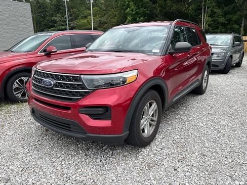Used 2021 Ford Explorer XLT RWD image 3