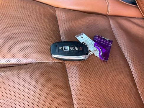 Used 2018 Lincoln Navigator L Reserve w/ Technology Package image 11