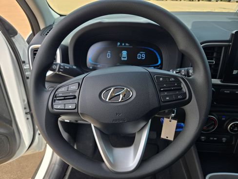 New 2026 Hyundai Venue SE FWD image 10