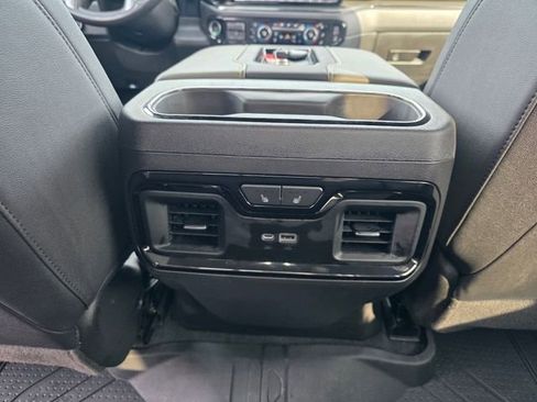 Used 2022 Chevrolet Silverado 1500 ZR2 w/ Technology Package image 17