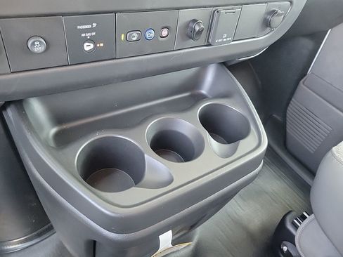 New 2025 GMC Savana 3500 w/ Power Convenience Package RWD image 20