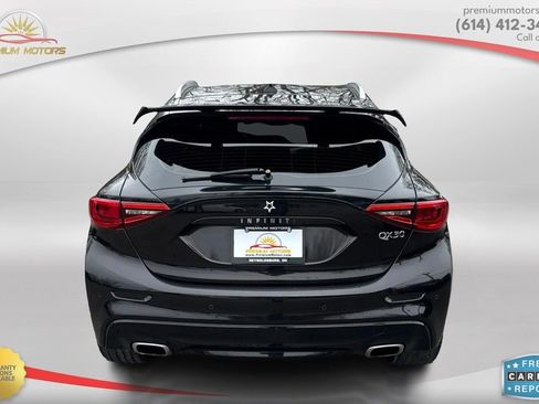 Used 2017 INFINITI QX30 Premium w/ Technology Package image 4