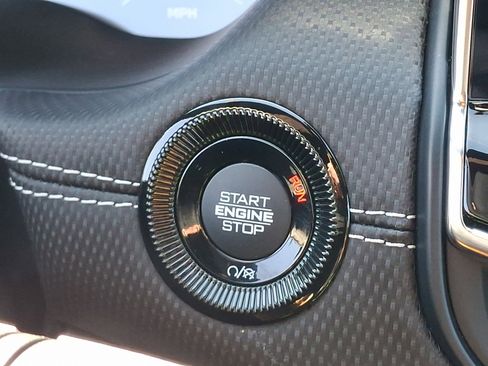 Used 2024 Jeep Compass Latitude w/ Convenience Group image 24