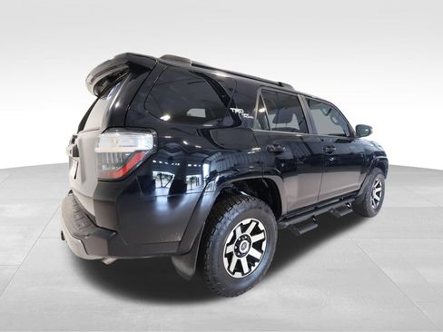 Used 2020 Toyota 4Runner TRD Off-Road Premium w/ Moonroof Package AWD/4WD image 4