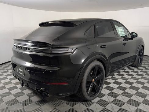 New 2026 Porsche Cayenne GTS image 7