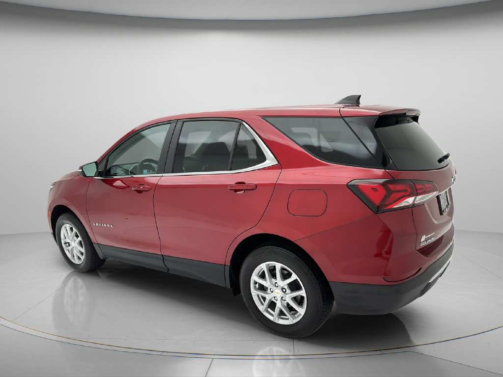 Used 2024 Chevrolet Equinox LT AWD/4WD image 4