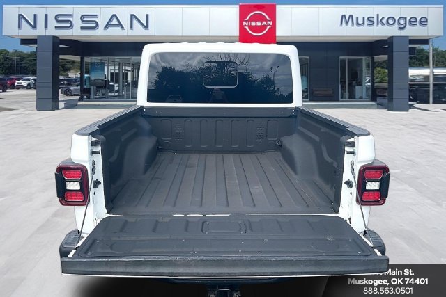 Used 2021 Jeep Gladiator Rubicon AWD/4WD image 7