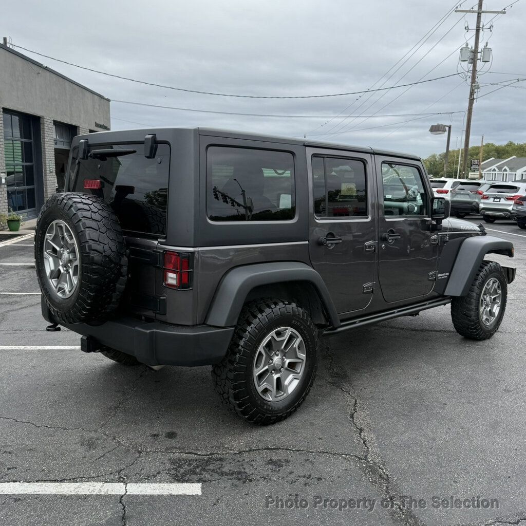 Used 2016 Jeep Wrangler Unlimited Rubicon w/ Connectivity Group AWD/4WD image 16