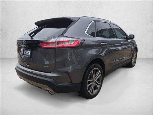 Used 2022 Ford Edge Titanium AWD/4WD image 5