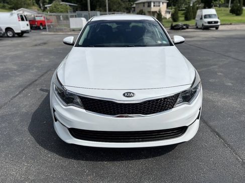 Used 2017 Kia Optima LX FWD image 2