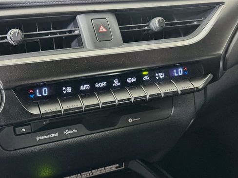 Used 2020 Lexus UX 250h AWD/4WD image 22