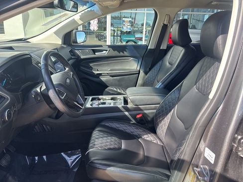 Used 2024 Ford Edge Titanium image 15