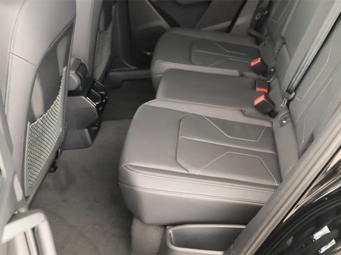 New 2025 Audi Q3 2.0T Premium image 28