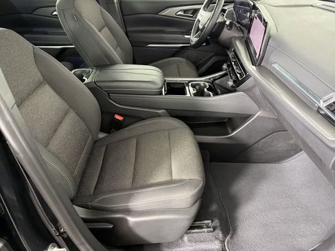 Certified 2024 Chevrolet Traverse LT image 21