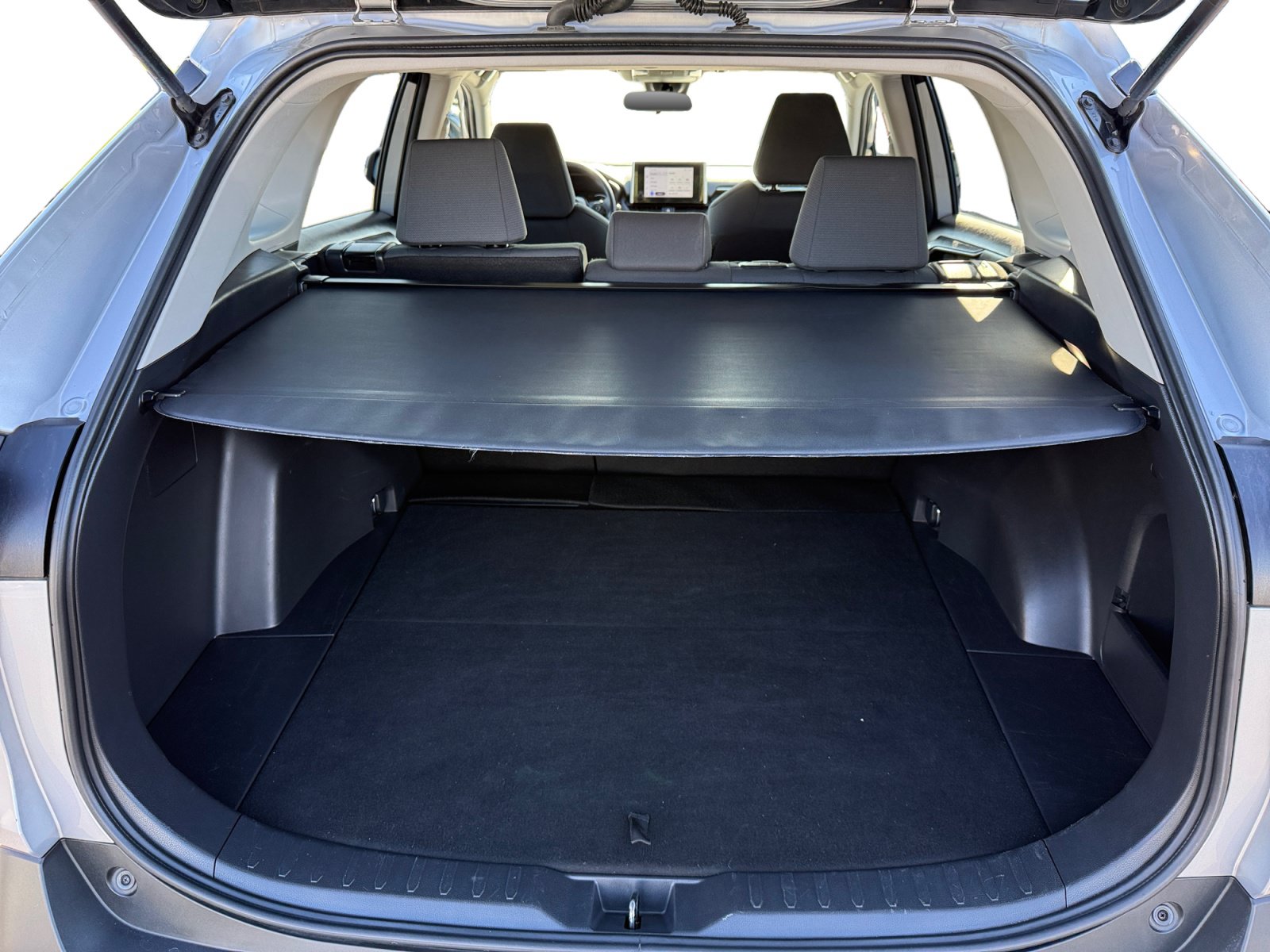 Used 2025 Toyota RAV4 XLE FWD image 17