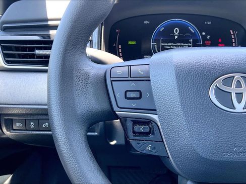 Certified 2025 Toyota Camry LE FWD image 23