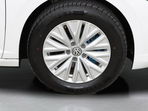 Used 2019 Volkswagen Jetta R-Line image 35