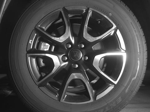 Used 2025 Jeep Compass Trailhawk image 12