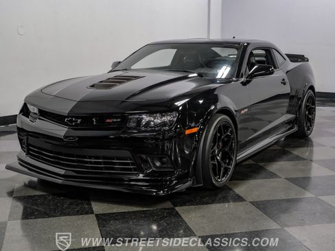 Used 2015 Chevrolet Camaro Z/28 RWD image 19