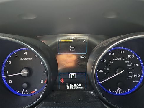 Used 2018 Subaru Outback 2.5i Limited image 12