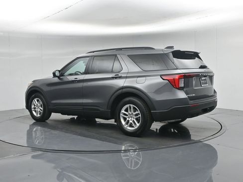New 2026 Ford Explorer Active RWD image 5