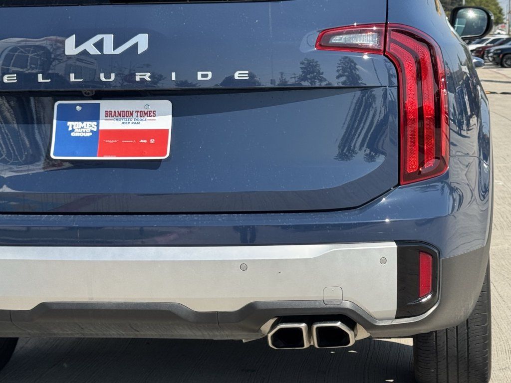 Used 2024 Kia Telluride S FWD image 5