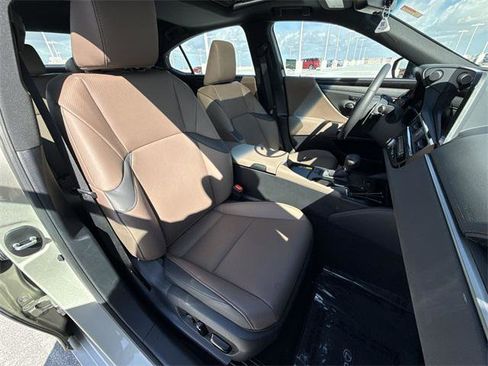 Certified 2024 Lexus ES 350 w/ Premium Package image 26
