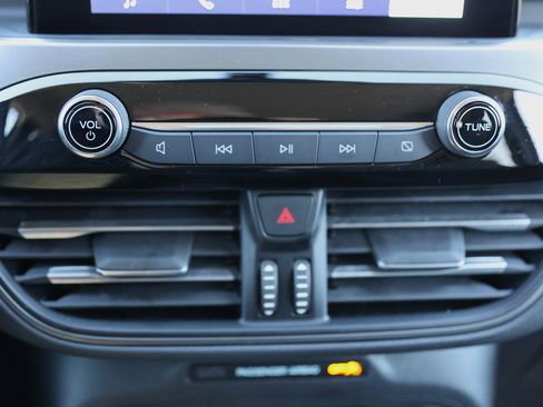 Used 2025 Ford Escape Active image 25