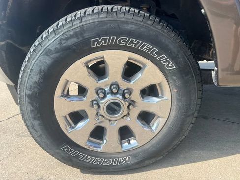 Used 2017 Ford F250 Lariat w/ Chrome Package AWD/4WD image 15