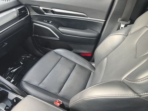 Certified 2024 Kia Telluride S w/ S Sunroof Package FWD image 15