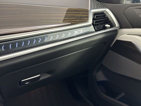 Certified 2025 BMW X7 xDrive40i w/ M Sport Package image 16