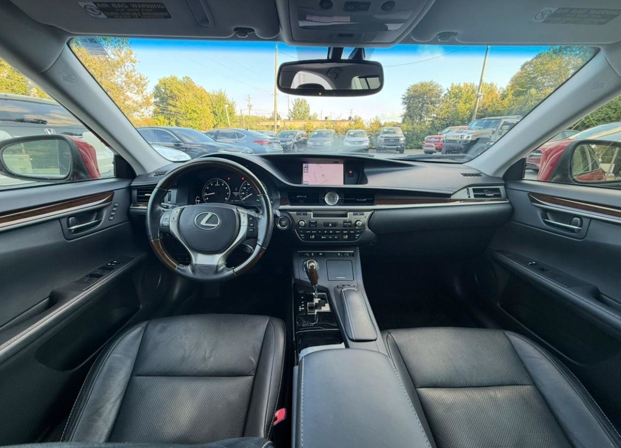 Used 2013 Lexus ES 350 w/ Luxury Pkg FWD image 2