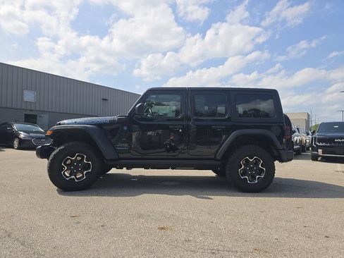 Used 2023 Jeep Wrangler Unlimited Rubicon 4xe w/ Cold Weather Group AWD/4WD image 13