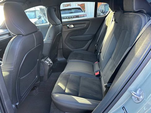 Certified 2023 Volvo C40 P8 Recharge Ultimate image 15