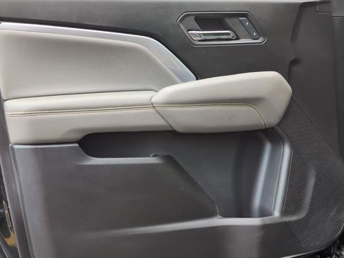 Used 2024 Chevrolet Colorado ZR2 w/ Technology Package AWD/4WD image 14