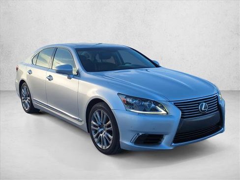 Used 2014 Lexus LS 460 w/ Comfort Package RWD image 3