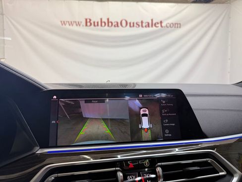 Used 2021 BMW X5 xDrive40i w/ M Sport Package image 16