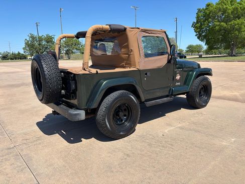 Used 1998 Jeep Wrangler Sahara AWD/4WD image 24