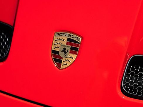 Used 2026 Porsche 911 GT3 RWD image 15