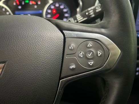 Used 2023 Chevrolet Traverse RS AWD/4WD image 22
