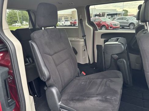 Used 2015 Dodge Grand Caravan SE w/ Quick Order Package 29E SE FWD image 14