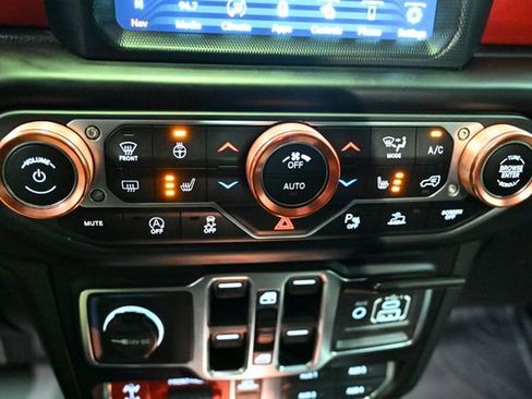 Used 2021 Jeep Gladiator Rubicon AWD/4WD image 45