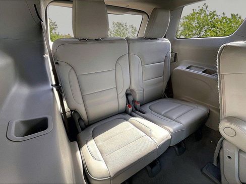 Used 2019 GMC Acadia SLT AWD/4WD image 25