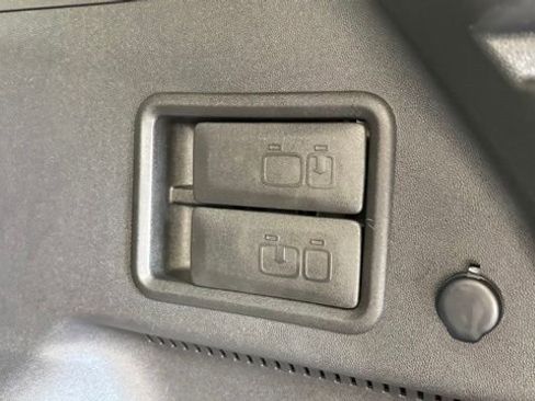 Used 2024 Chevrolet Equinox LT AWD/4WD image 5