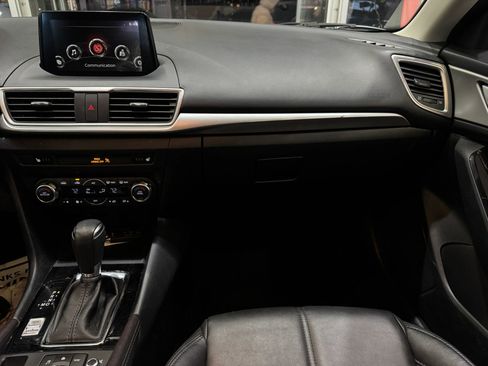 Used 2017 MAZDA MAZDA3 Touring image 28