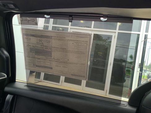 New 2023 Chrysler Pacifica Limited w/ Uconnect Theater Family Group image 45