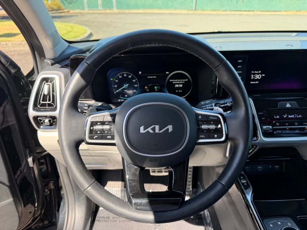 Used 2023 Kia Sorento SX Prestige w/ Panoramic Sunroof Package AWD/4WD image 20