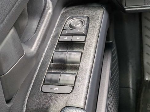 Used 2025 Toyota 4Runner SR5 AWD/4WD image 25